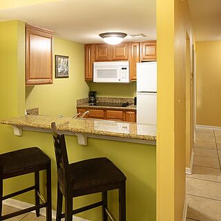 Best Western Premiere Saratoga Resort Villas — Sample Kitchen
