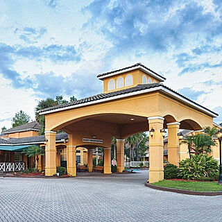 Best Western Premiere Saratoga Resort Villas — Exterior