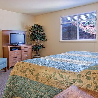WorldMark SurfSide Inn — Sample Bedroom
