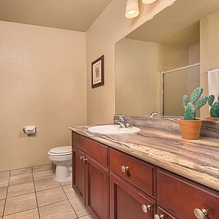 WorldMark Las Vegas on Spencer Street — Sample Bathroom