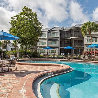 Orbit One Vacation Villas — Exterior