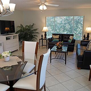 Florida Vacation Villas — Sample Living Area
