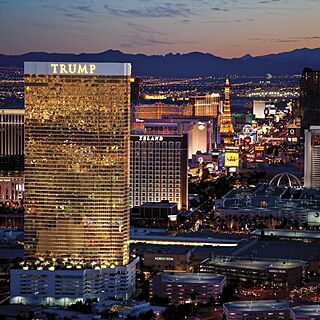 Hilton Grand Vacations at Trump International Hotel Las Vegas — Exterior