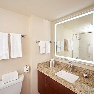 Hilton Grand Vacations on Paradise &mdash; Sample Bathroom