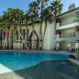 Tahiti Resort &mdash; Pool