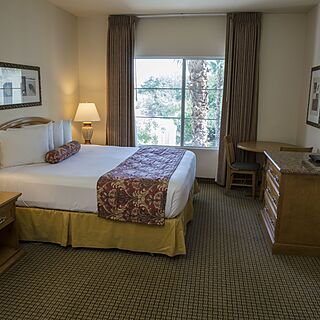 Club de Soleil &mdash; Sample Bedroom