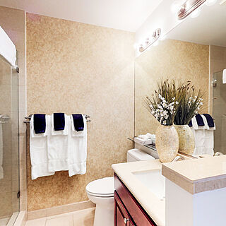 Tahoe Chaparral — Sample Bathroom