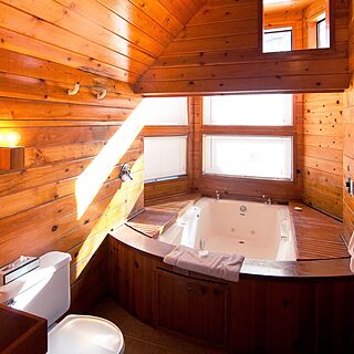 The Ridge Sierra — Sample Bathroom