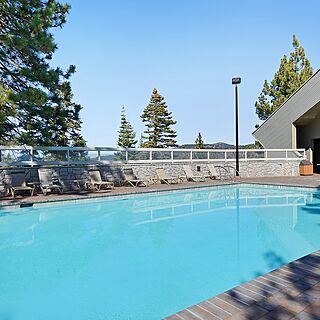 The Ridge Sierra — Pool