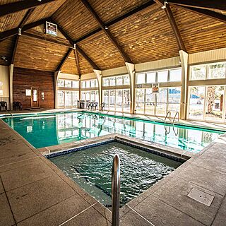 Harbourside II Condominiums &mdash; Pool
