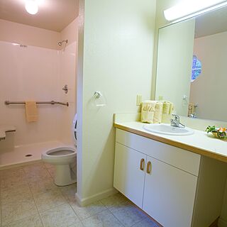 Beachwoods Resort — Sample Bathroom