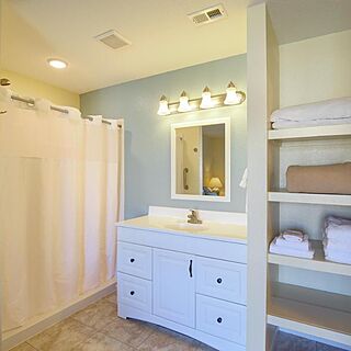 Sea Scape Beach & Golf Villas — Sample Bathroom