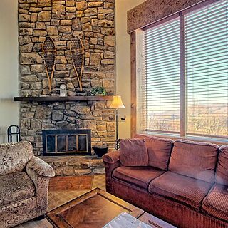 The Highlands at Sugar — Sample Living Area