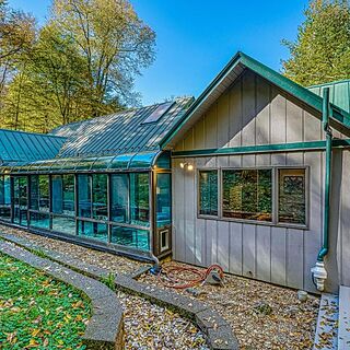 Mossy Creek on Sugar Mountain — Exterior