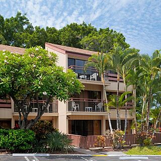 Kona Billfisher Resort — Exterior