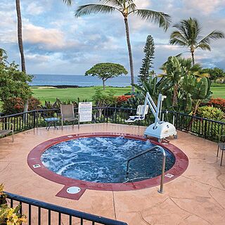 Kona Coast Resort — Hot Tub