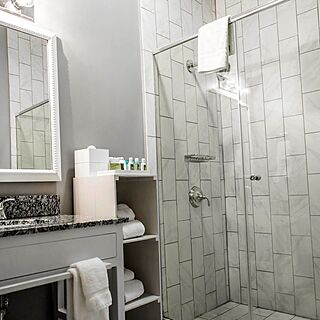 Club La Pension &mdash; Sample Bathroom