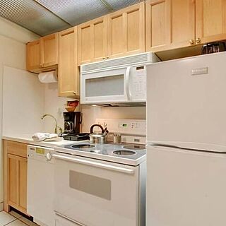 Hotel de L'Eau Vive — Sample Kitchen
