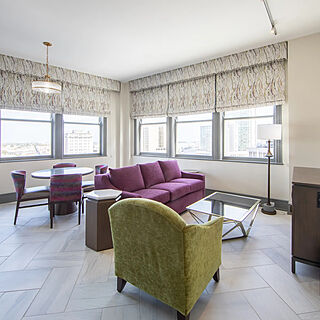 Holiday Inn Club Vacations New Orleans Resort — Sample Living Area