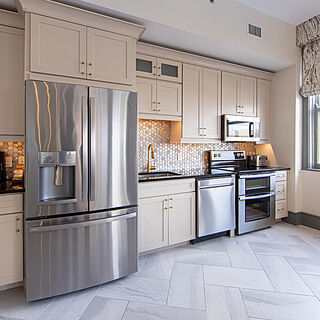 Holiday Inn Club Vacations New Orleans Resort — Sample Kitchen