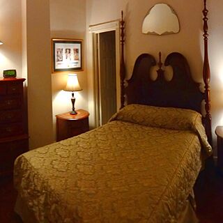 Maison Pierre Lafitte — Sample Bedroom