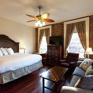 Maison Pierre Lafitte — Sample Bedroom