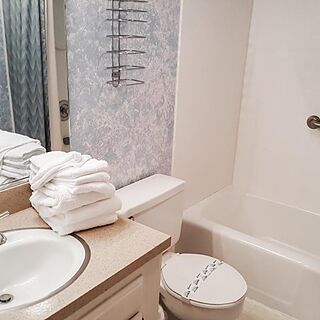 Villas of Ocean Pines — Sample Bathroom