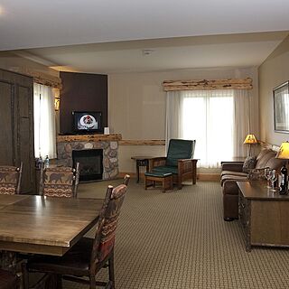 Hope Lake Lodge & Indoor Water Park — Sample Living Area