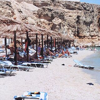 Dive Inn Resort — - Beach
