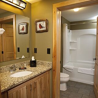 Hope Lake Lodge & Indoor Water Park — Sample Bathroom