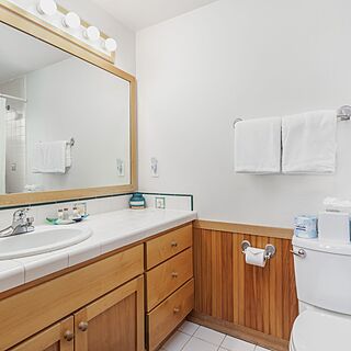 Shorepine Village — Sample Bathroom