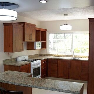 Reina Del Mar — Sample Kitchen