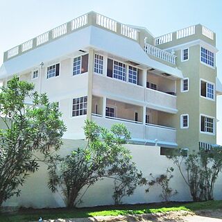 Reina Del Mar — Exterior