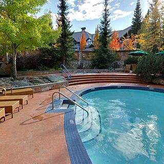 Hilton Grand Vacations Club Whistler — Pool