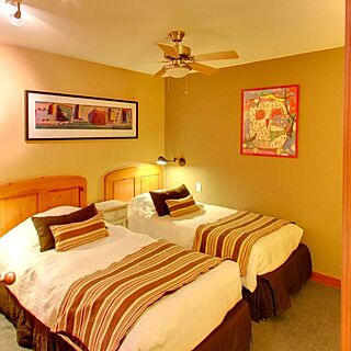 Hilton Grand Vacations Club Whistler — Sample Bedroom