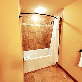 Lake Okanagan Resort — Sample Bathroom