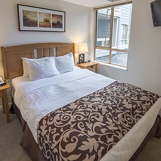 Whiski Jack at the Tyndall Stone Lodge — Sample Bedroom