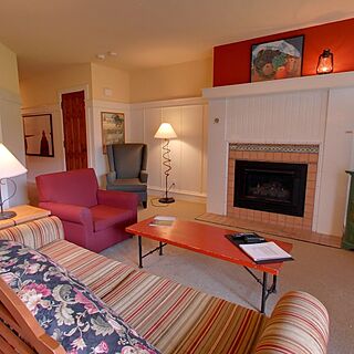 Hilton Grand Vacations Club Tremblant Canada — Sample Living Area