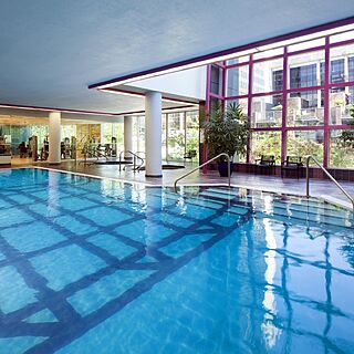 Embarc Vancouver — Pool