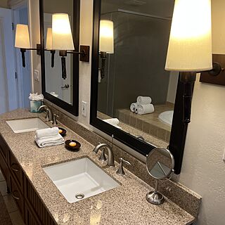 Two sinks in master