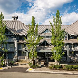 Glacier Lodge &mdash; Exterior