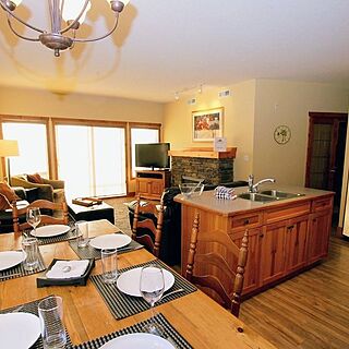 Heron Point at Invermere on the Lake — Sample Kitchen