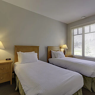 Predator Ridge - Falcon Point Cottages — Sample Bedroom