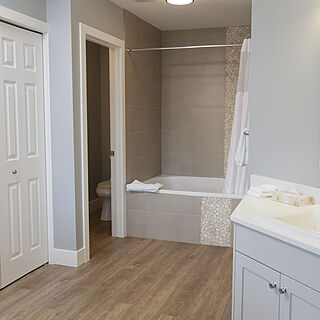 Sunchaser Vacation Villas — Sample Bathroom
