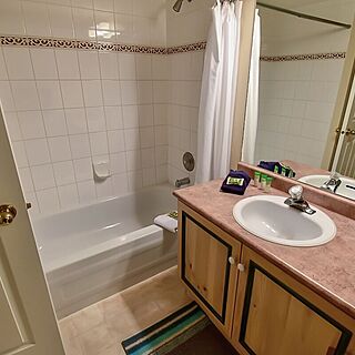 The Borgata Lodge at Quail Ridge Resort — Sample Bathroom