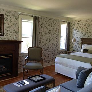 The Rosewood Victoria Inn — Sample Bedroom