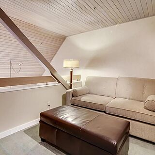 Powder's Edge — Sample Loft Area
