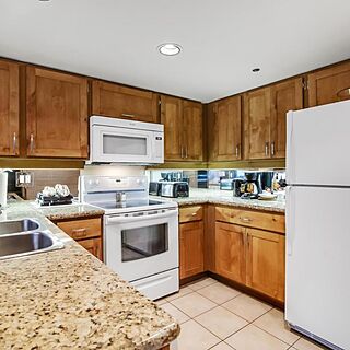 Powder's Edge — Sample Kitchen