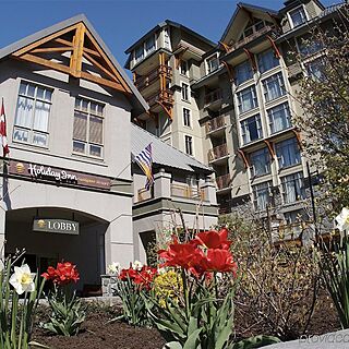 Whiski Jack Whistler Village Centre &mdash; Exterior