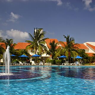 Villa Vera Puerto Isla Mujeres Hotel Marina & Beach Club — Exterior